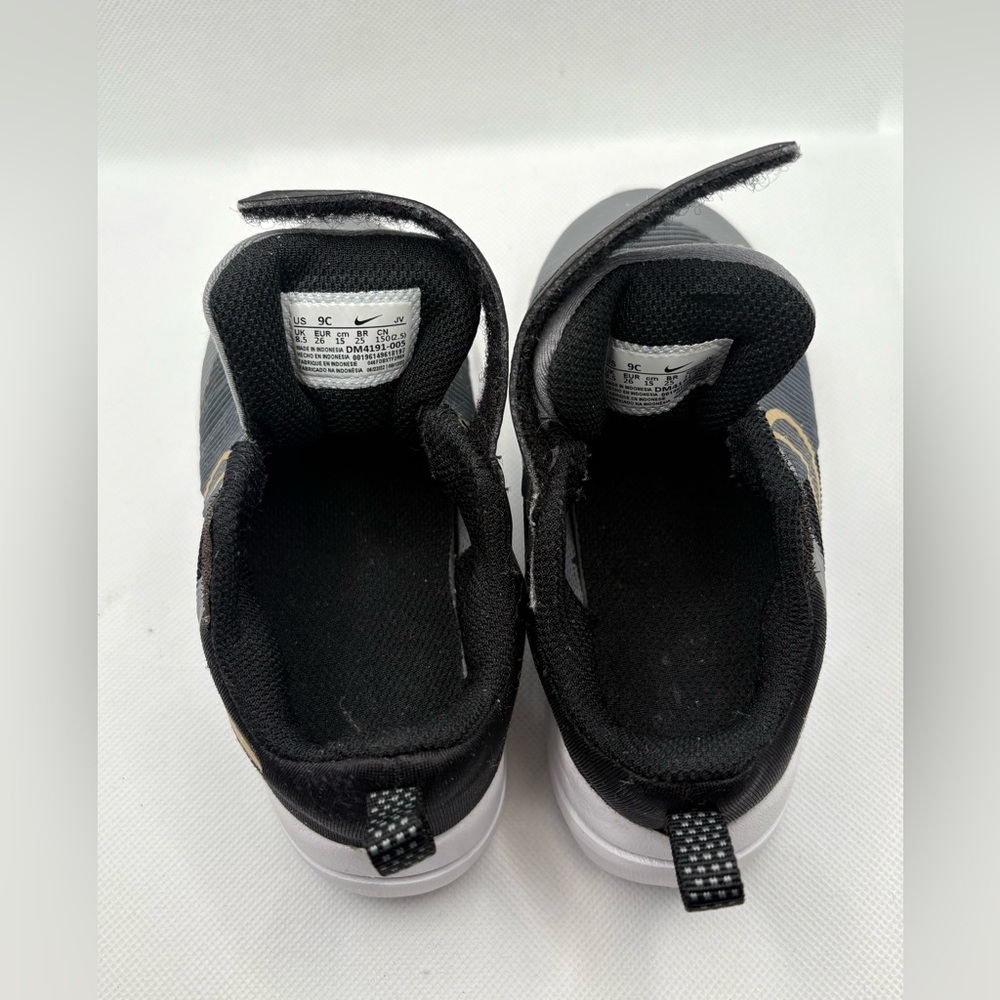 Nike Kids Black and Gold Sneakers - Picture 8 of 9